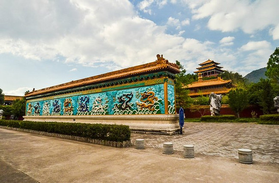 以上这些都是皇帝的御花园,看到了是不是非常的大气呢?