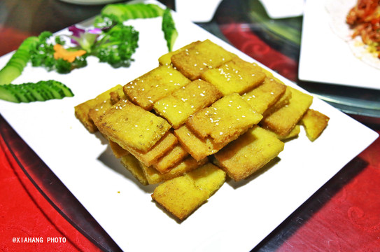 九层糕,吃了停不下来,大部分是我吃的.