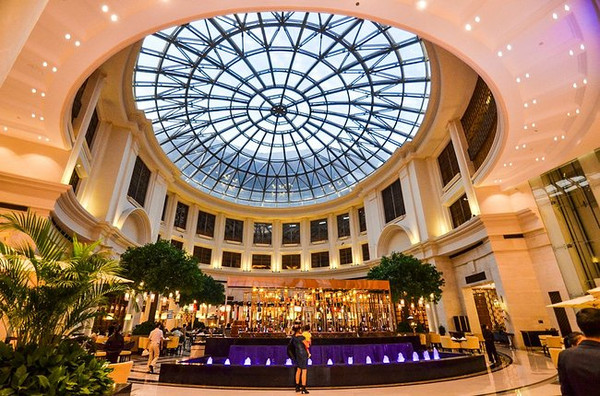 以洲际酒店的奢华之旅,体验古商贸街的淳朴之风