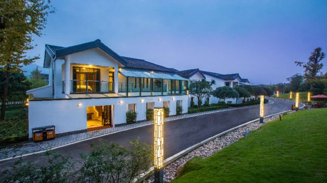 重庆歌乐山烈士陵园上邦温泉小南海贝迪颐园温泉旅游度假区一日游