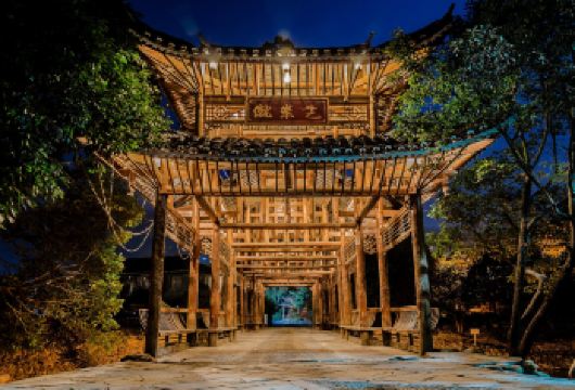 贵州西江千户苗寨【独立包车/拍1份就是一辆车/上门接送】【精选十年驾龄老司机全程管家式服务，让您放心游玩没有后顾之忧】