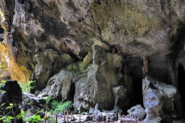泰国,神奇天坑帕亚那空山洞