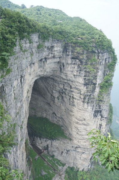 天门洞背面
