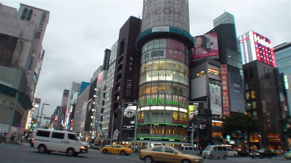 日本东京街道布局 CghzflVG7DKASTm9AAEea5xd96I626_R_600_10000_Q90.jpg