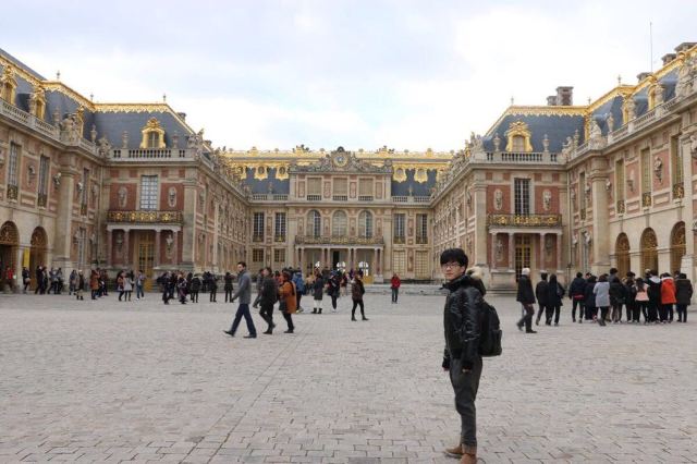 Cghzf1URaDqACo-EAAHyLfddo6s636_C_640_10000.jpg