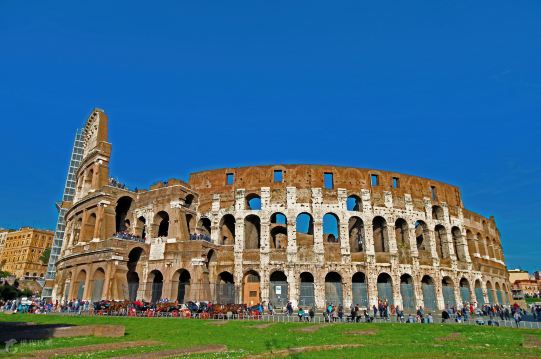 法国 意大利 瑞士 德国11日8晚跟团游·法拉利火车 新天鹅堡 罗浮宫