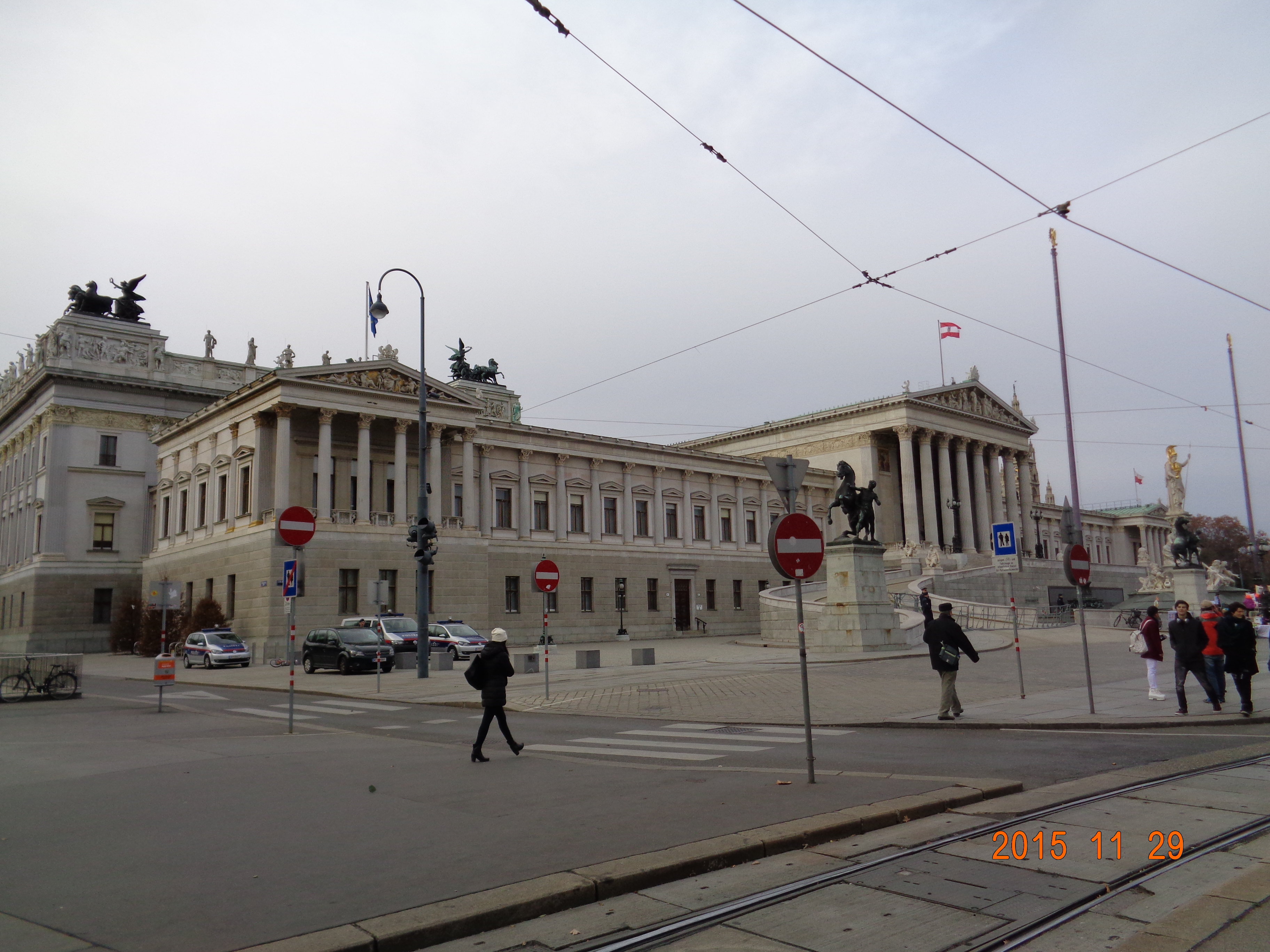 景点二奥地利议会大厦-奥地利国会两院的所在地 霍夫堡宫