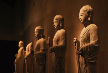 西安碑林博物馆一日游【寻访长安书香地 揭秘古代书法宝库】【1.揭秘古代书法艺术的宝库[碑林]中国古代碑石时间早，收藏名碑多的文化艺术宝库 没有之一！】