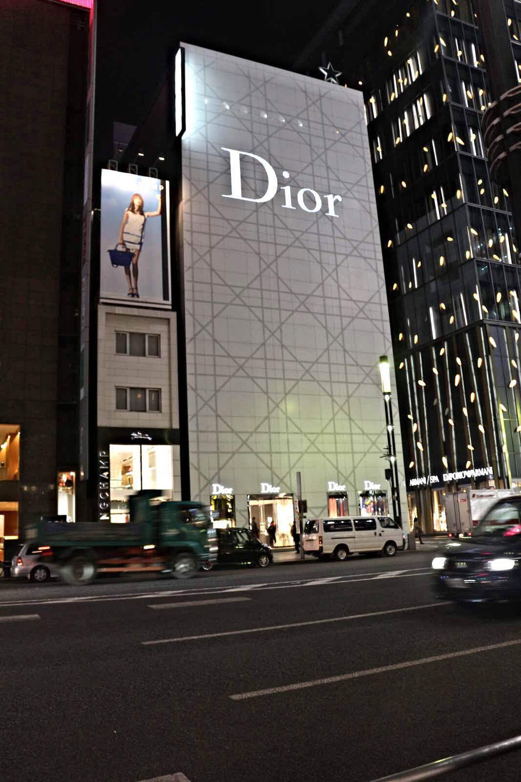                            dior