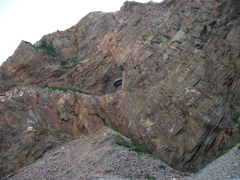 防空洞. 芝罘岛