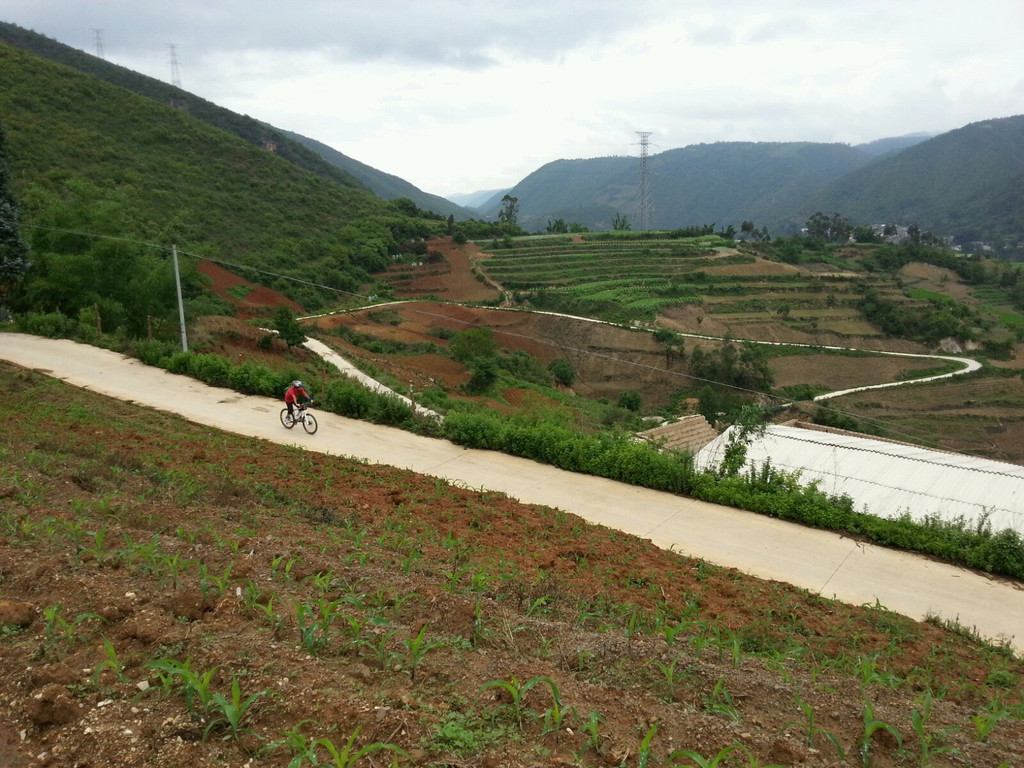 通海改水溝→峨山小街山路騎行