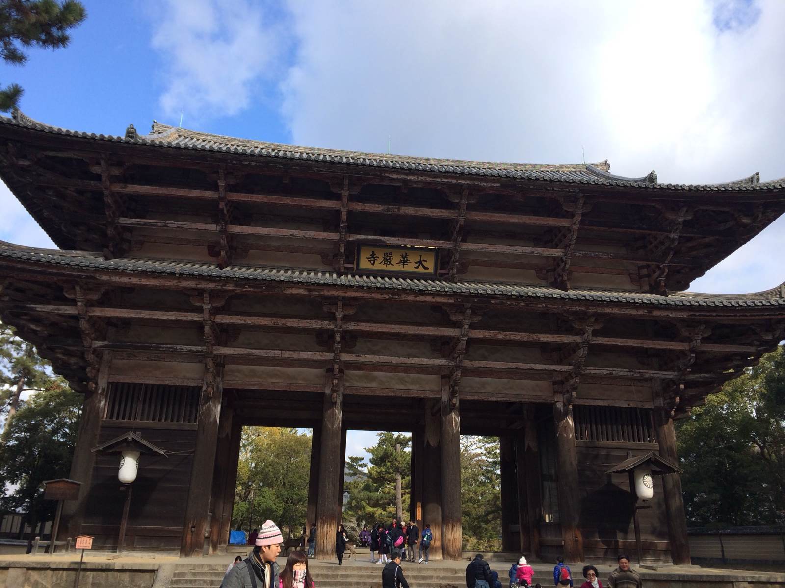 后来进殿才知道,这是镰仓时代的建筑了 东大寺