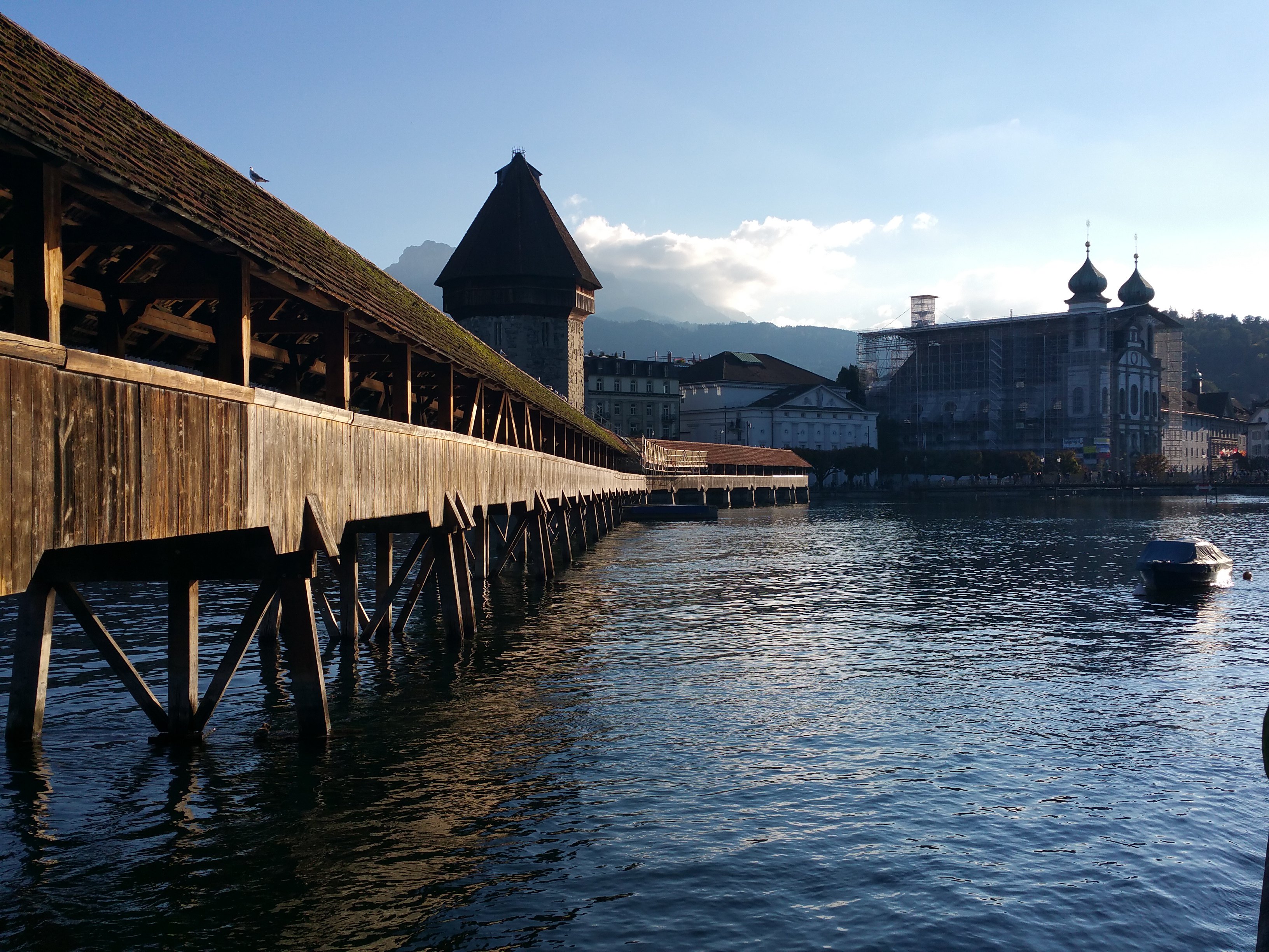 瑞士最美的城市——luzern盧塞恩(琉森),在德語中是光明之城之意.