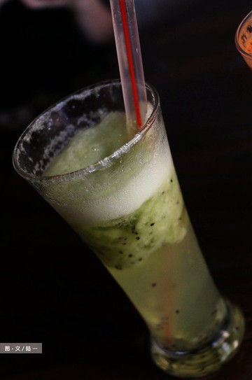 十里洋场魔都现 | 穿过田子坊的弄堂风,在云南南路找寻上海味道