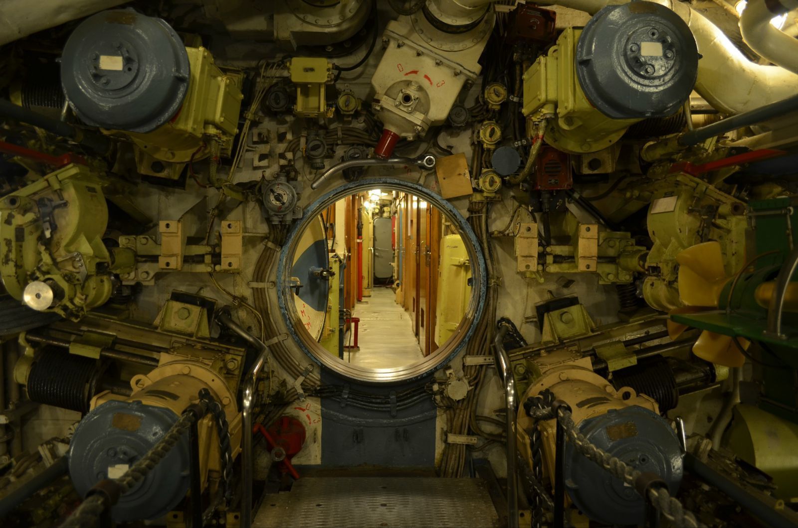 想一探冷战时期潜艇内部的人万不要错过噢!