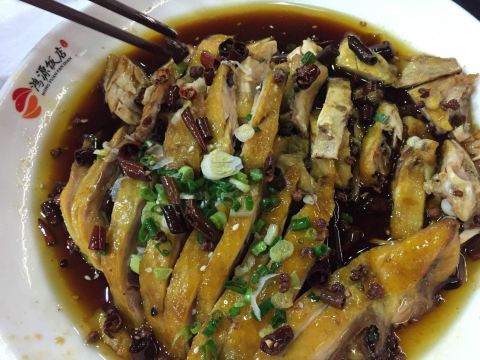                    玉溪酱油鸡
