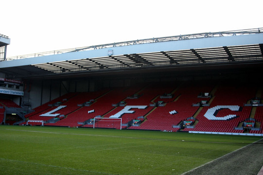 安菲尔德球场                                 利物浦队的主场.