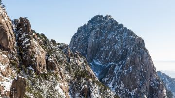 安徽省黄山市——黄山风景区——天都峰