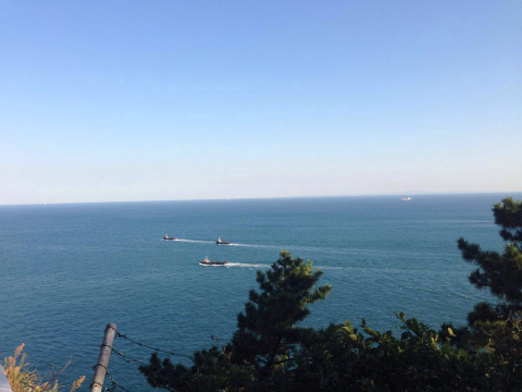 太宗台—又称自杀岩,你可以站在台上眺望日本对马岛的景色