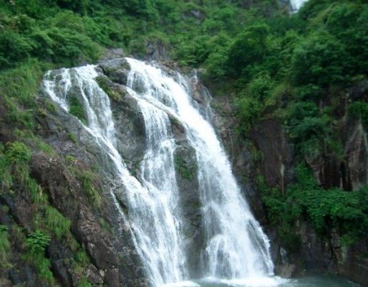 飞石岭景区