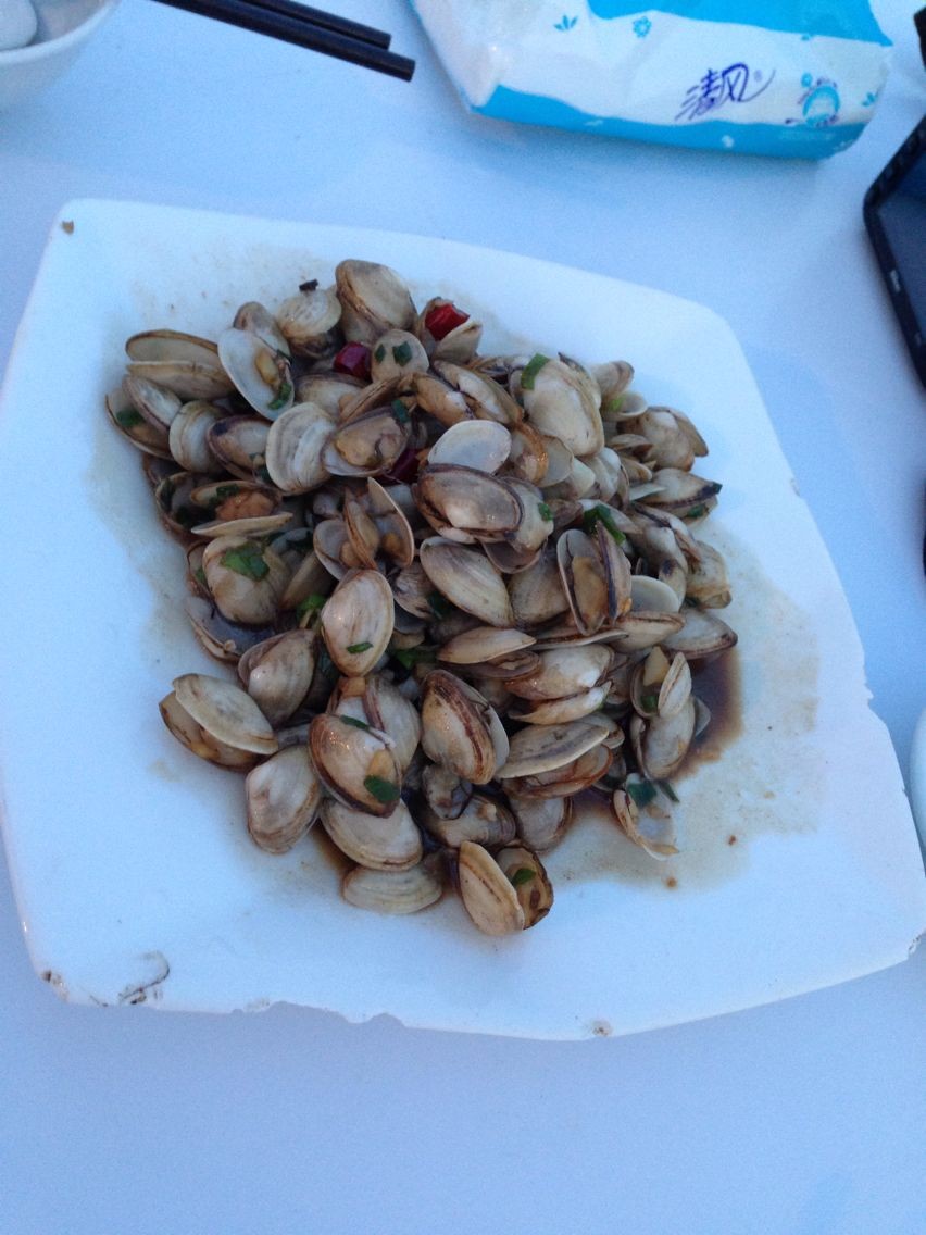 当然不能少了红烧蛤蜊呀 东极岛风景区