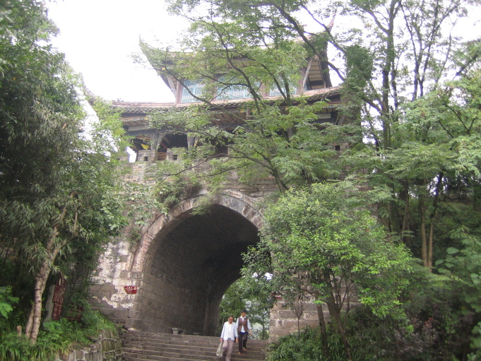 松茂古道起于都江堰城西,终于松潘,全长320公里,现仅存都江堰城西一段