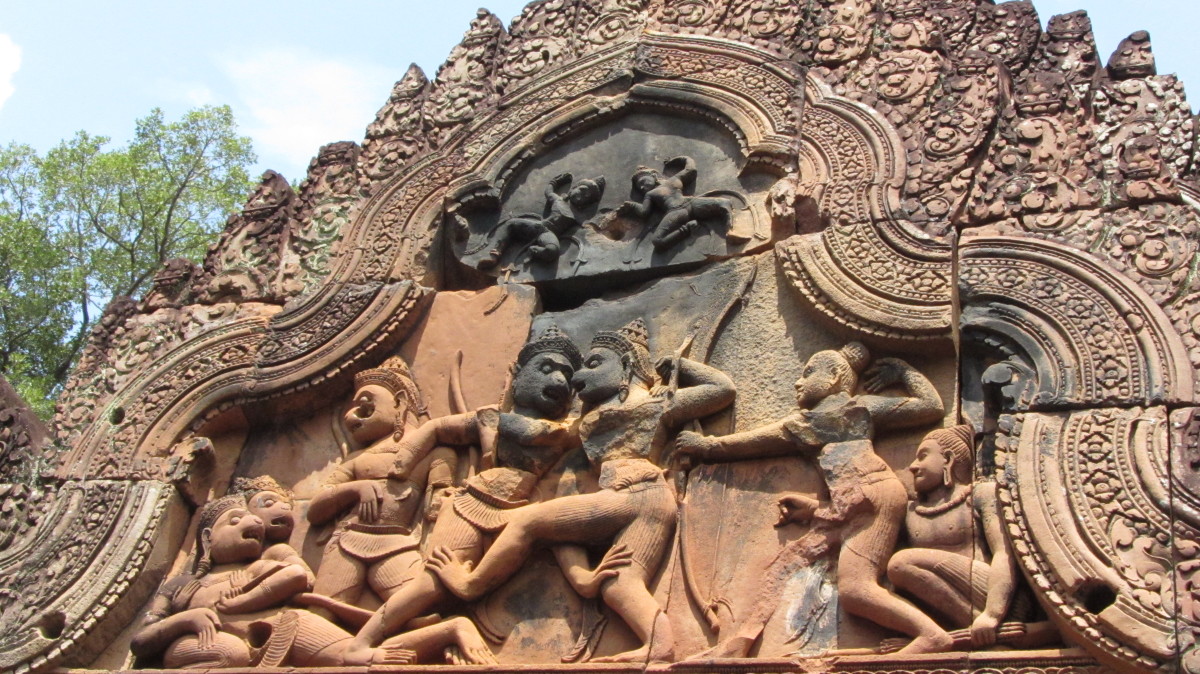 五月盛放在高棉的微笑里