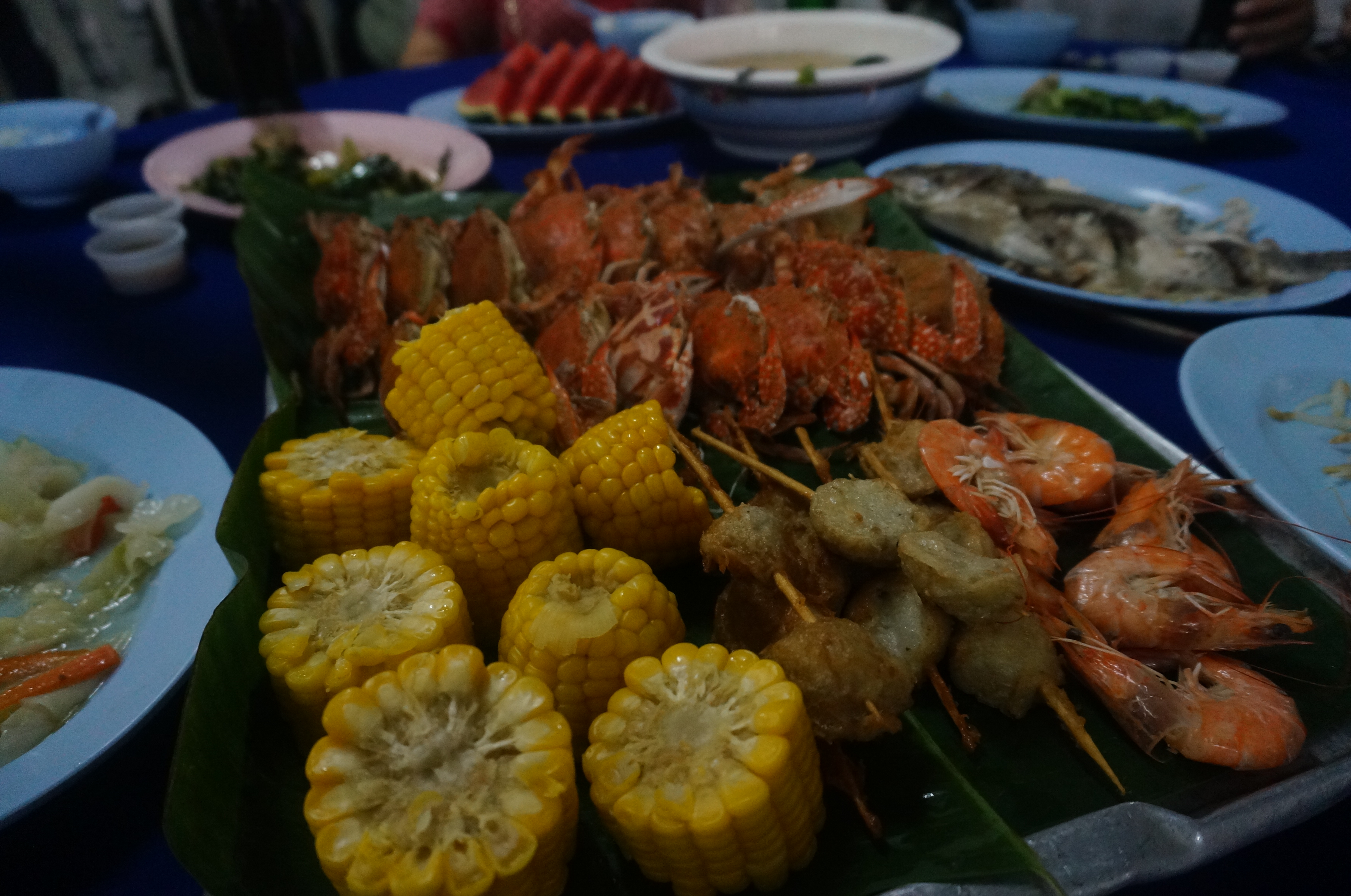 海鲜小餐,比起隔壁的海鲜大餐我们很寒酸,哈,, 月光岛