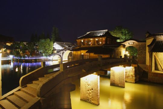 乌镇夜色,漂亮得难以形容(高清美图)