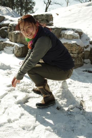 大美女在拉粑粑