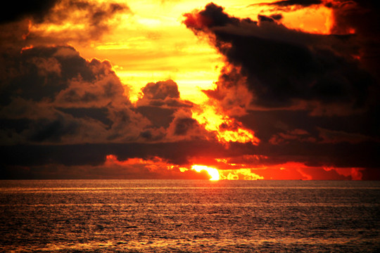 卡帕莱喷薄欲出的日出