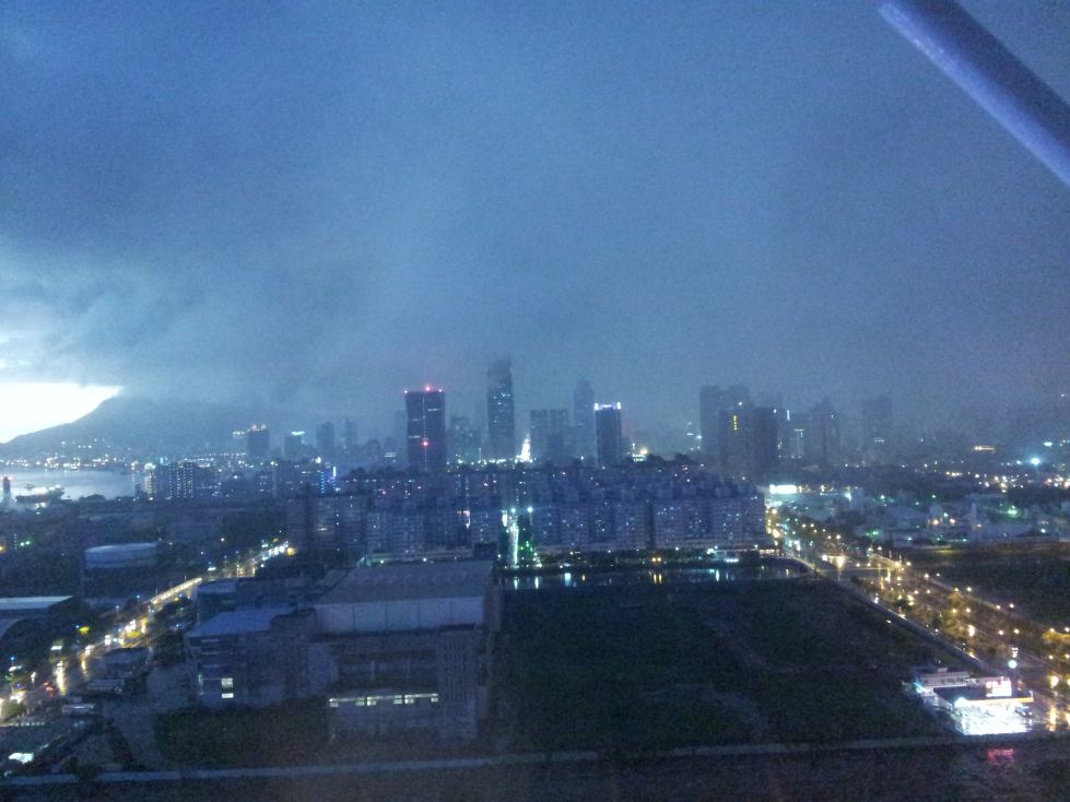 我在垦丁天气晴,我在高雄下大雨(5天4夜中暑之旅)