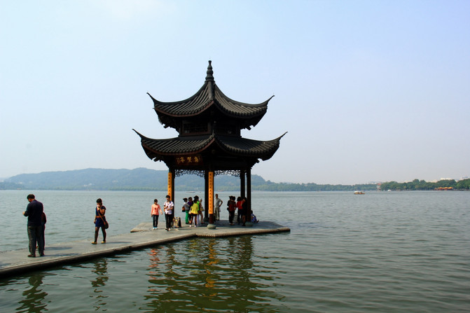 西湖游玩攻略不累人 a196444648124385b40a93d818b8e263_C_671_10000_Q90.jpg